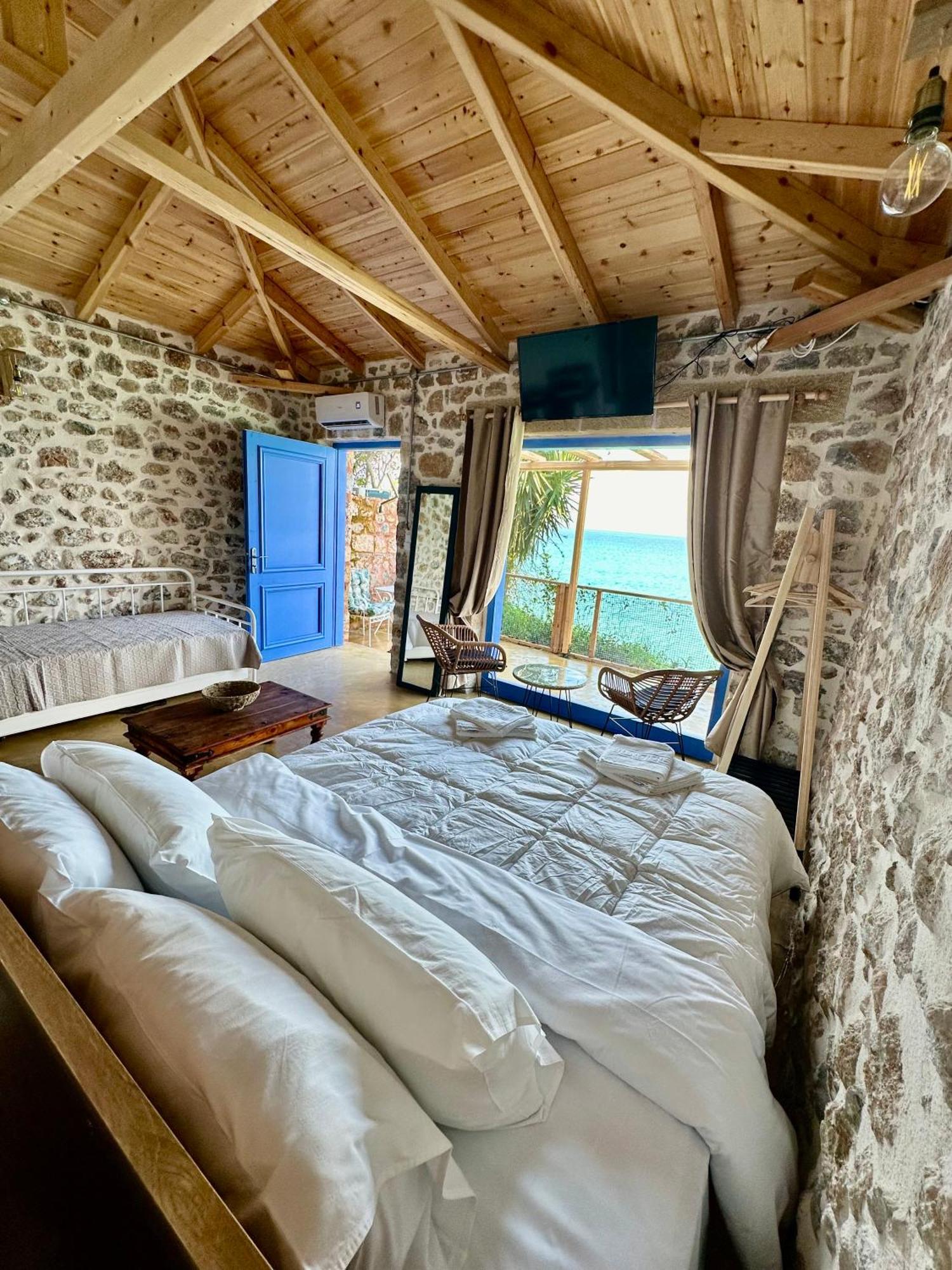 Rocksecret Edge Apartment Kalamata Ngoại thất bức ảnh