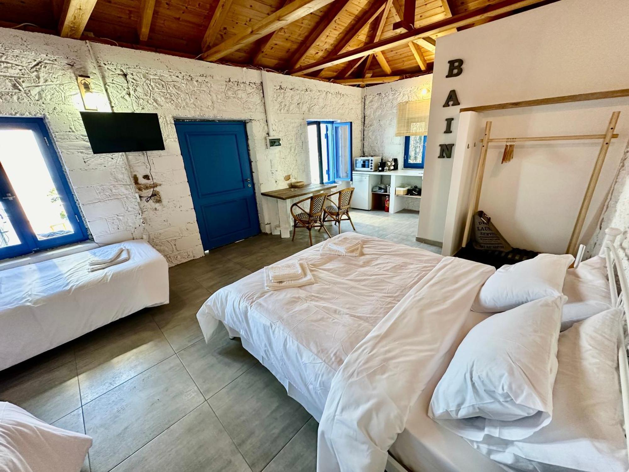 Rocksecret Edge Apartment Kalamata Ngoại thất bức ảnh