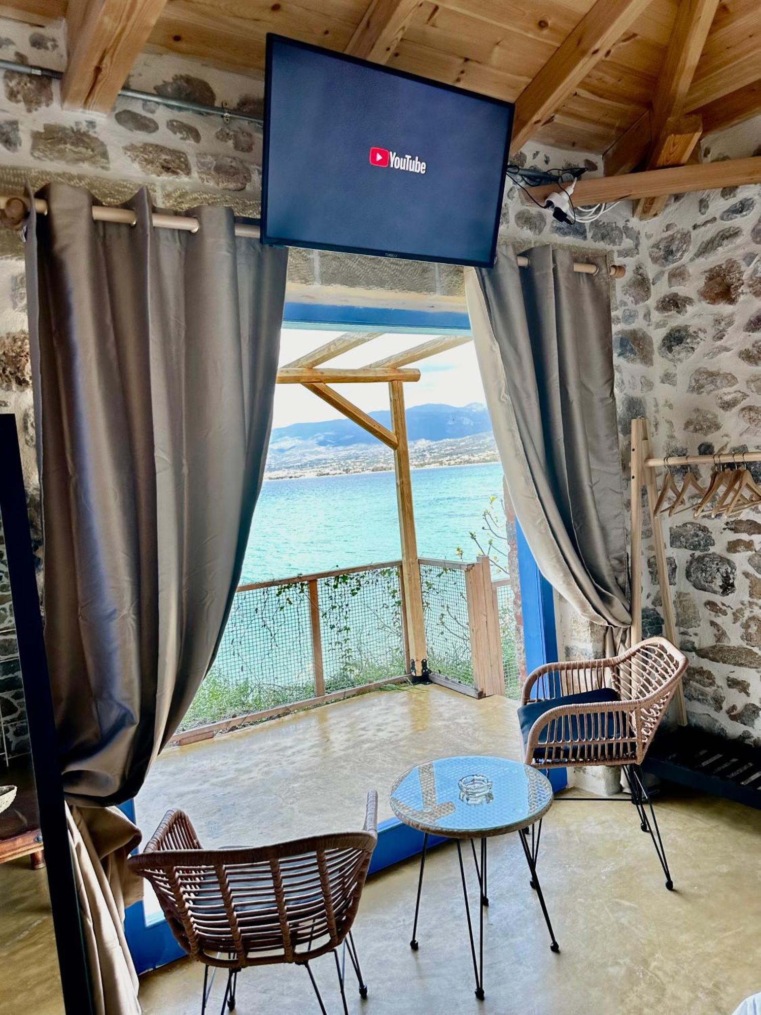 Rocksecret Edge Apartment Kalamata Ngoại thất bức ảnh
