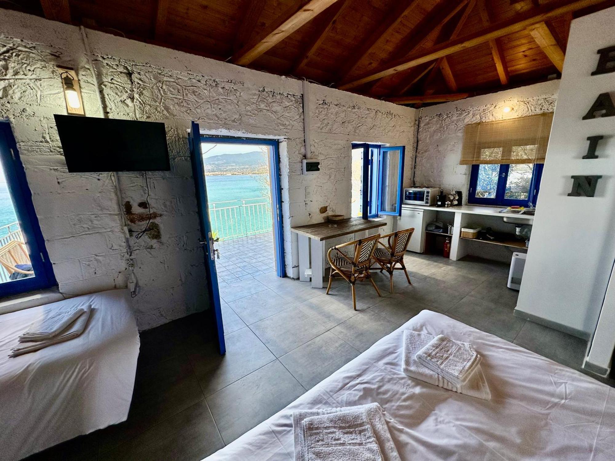 Rocksecret Edge Apartment Kalamata Ngoại thất bức ảnh